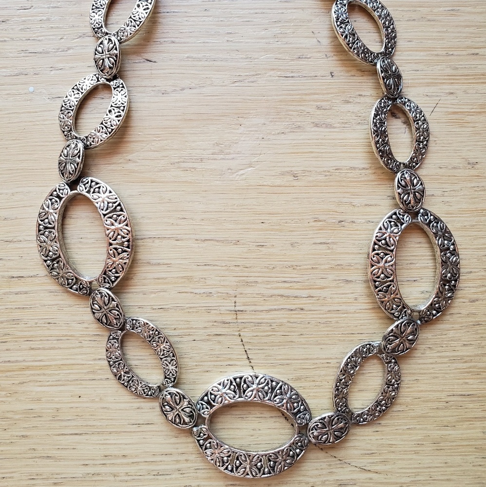 Silver tone engraved necklace
